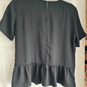 Ann Taylor Gray Ruffled Short Sleeve Blouse